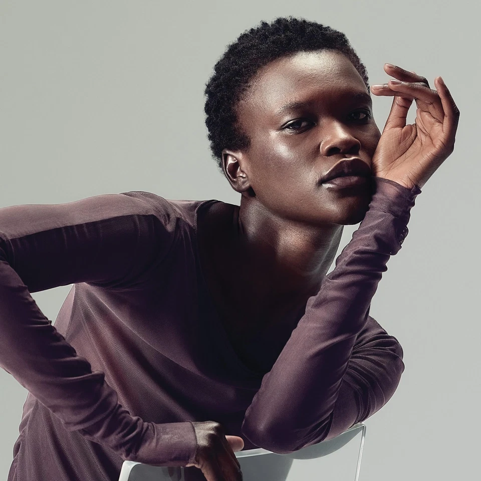 Paul Mitchell Instant Moisture Conditioner, Hydrates Dry Hair, 33.8 fl. oz. - Image 2 of 4