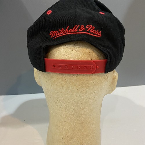 Houston Rockets MItchell & Ness Snapback Hardwood Classics Adjustable Hat - Picture 5 of 9