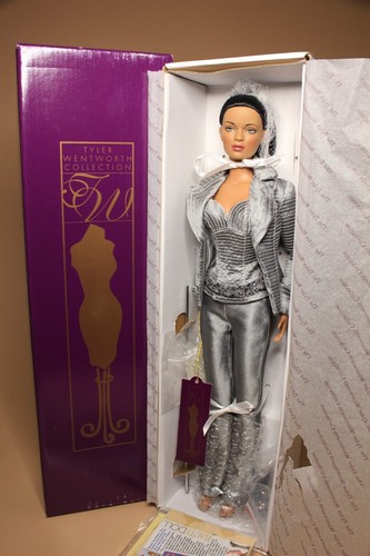 Tonner Tyler "D'Argent" Jac 16" dressed doll - 第 10/11 張圖片