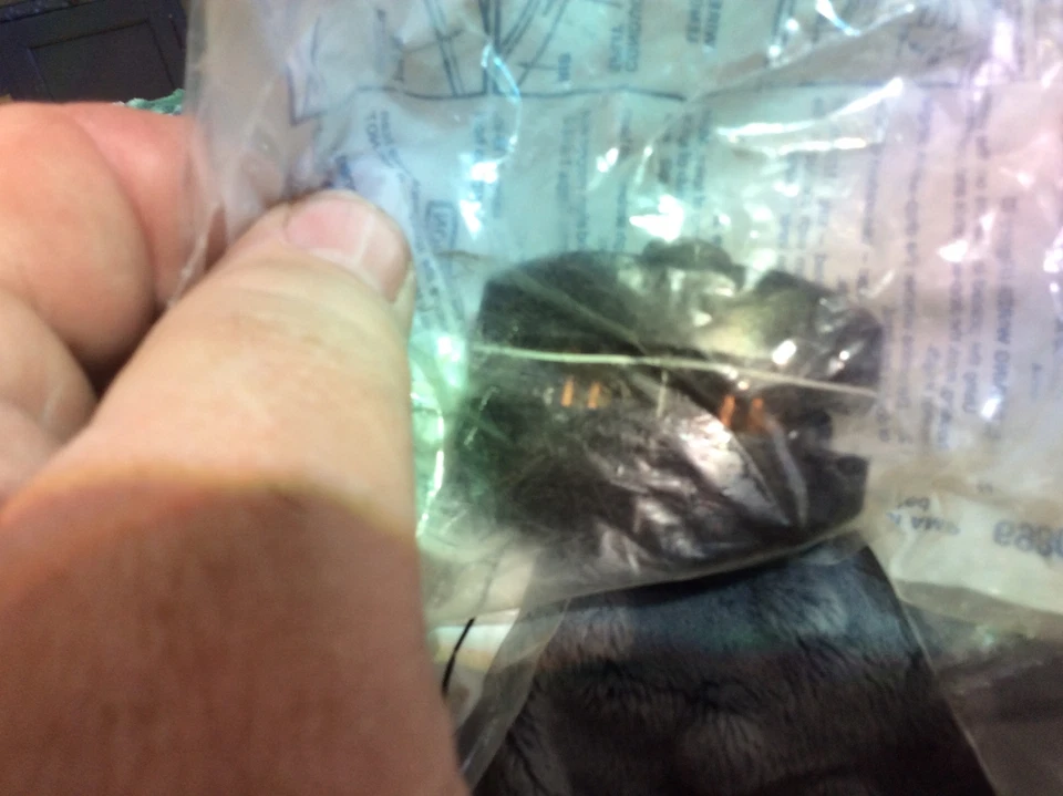 (4) Empalmes de caída de teléfono aéreo miniatura AMP de NOS 698032-2 Foto 2 de 4