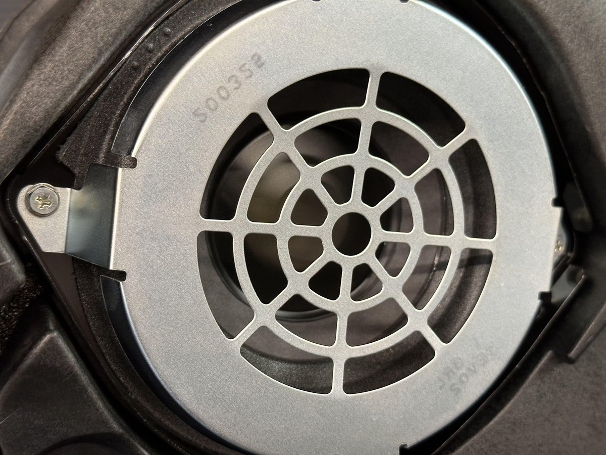 16-23 MAZDA MX-5 MIATA BOSE SUBWOOFER SPEAKER & BOX ID NA1P6696X