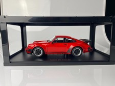 AUTOart 1/18 - Porsche 911 (930) Turbo 3.3 (77982)