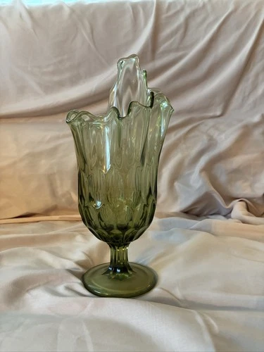 Fenton Avocado Green Swung Vase