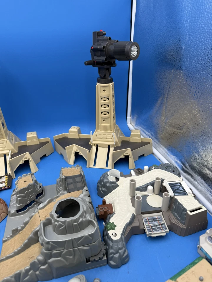 Lote De 18 Juegos De Colección Años 90 Micro Máquinas Galoob Zonas De Batalla Militares Foto 2 de 4