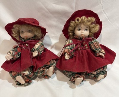 Pair of adorable Vintage Dolls - Red velvet bonnets and jumpers