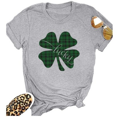 St Pattys Day Shirt Women Everybody in The Pub Getting Tipsy Lucky Clover Tee S