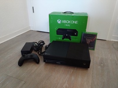 Microsoft Xbox One 500GB Konsole - Schwarz Modell 1540 mit OVP und Spiel