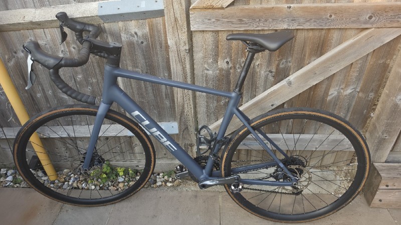 Cube Attain Pro Disc Road Bike 56cm Excellent Condition