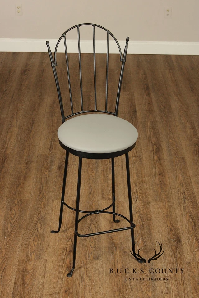 Conjunto de três banquetas giratórias Charleston Forge - Imagem 3 de 4