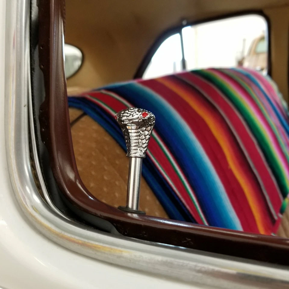 Kit de émbolo de cerradura de puerta de 4 piezas Cobra cromada con ojos rojos roadster deluxe malibu 32 Foto 3 de 4