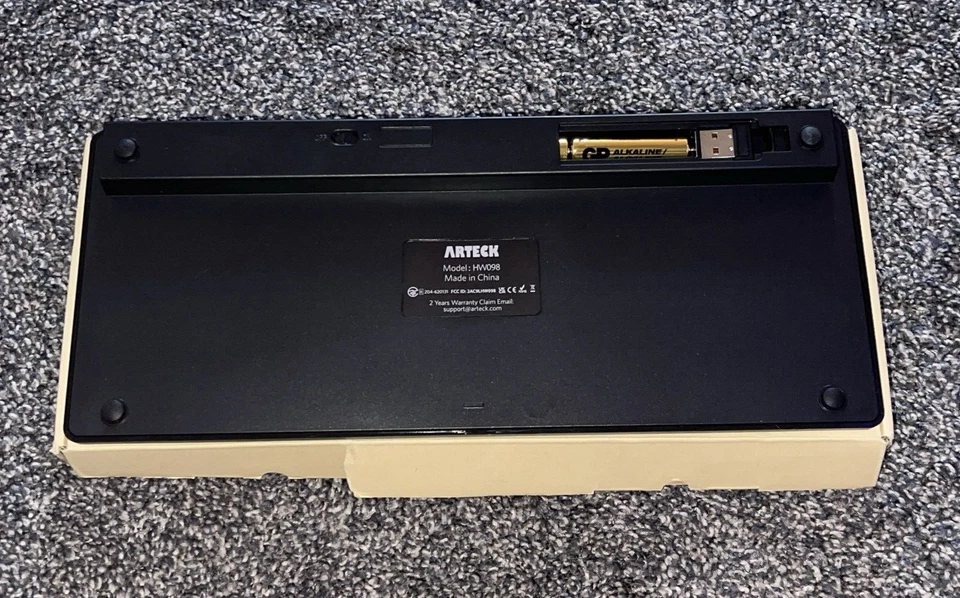 Universal Portable Wireless Black Keyboard ARTECK HW098 - Image 3 of 4