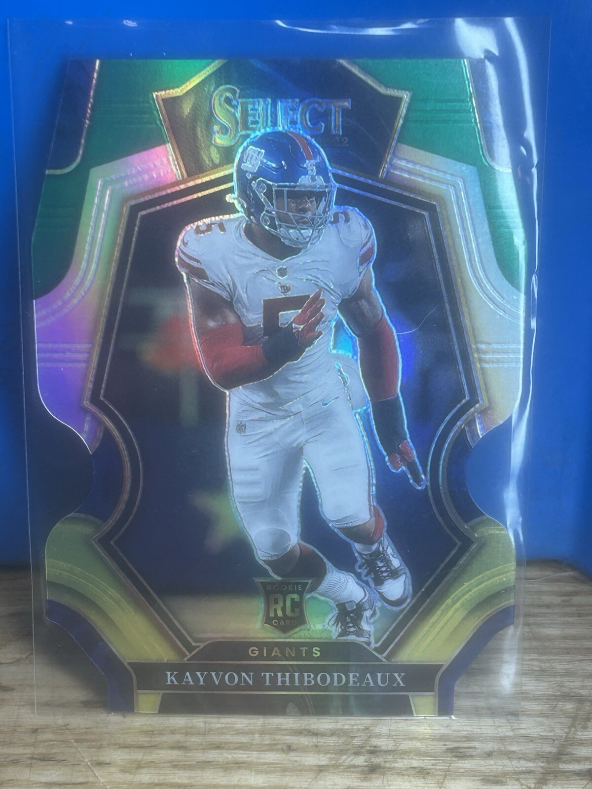 2022 Select - Premier Level Green & Yellow Prizm Die-Cut #175 Kayvon Thibodeaux