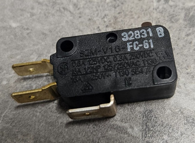 Mikrowelle SZM-V16-FC-61 Tür Mikroschalter W10727360 10227338 28QBP0495 FC61