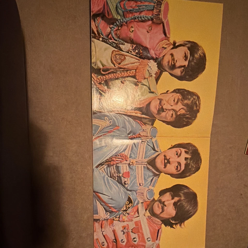 The Beatles Sgt. Pepper's Lonely Hearts Club Band · Lp · 1982, photo 3 of 5