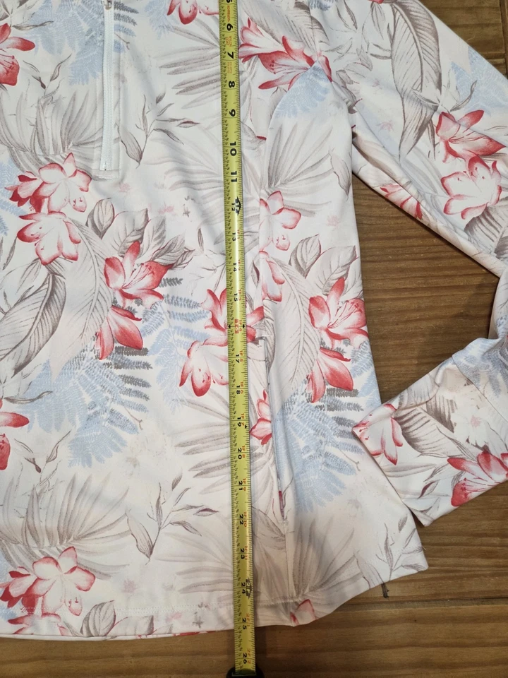 Camisa Tommy Bahama Mujer Everyday Active Talla Grande Estampado Tropical Manga Larga Foto 4 de 4