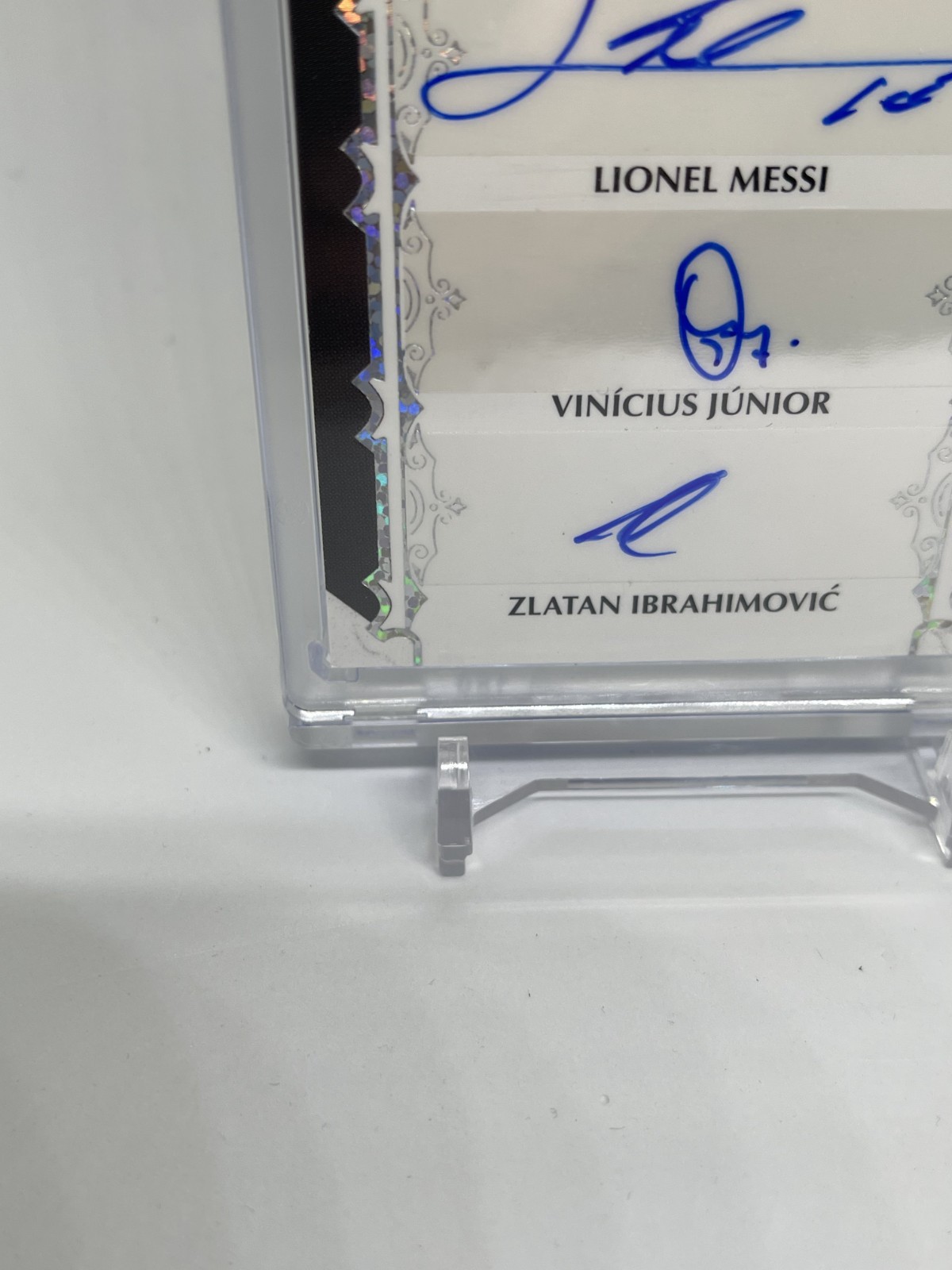 2024 LEAF ULTIMATE SPORTS MESSI JUNIOR ZLATAN LEWANDOWSKI ROONEY SIX AUTO SSP /4 view 5