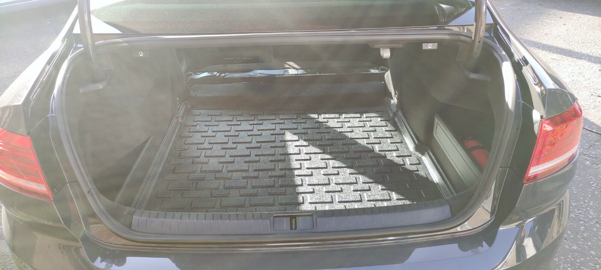 LAS Tailored Boot Tray Liner For VW Passat B8 Saloon (2015-2024) – Heavy Duty TPE Black