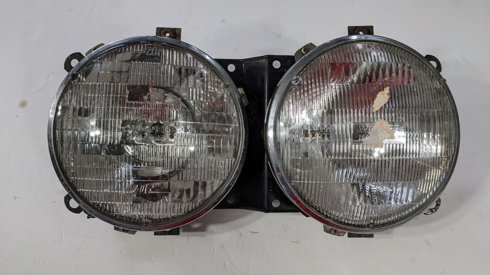 81 - 99 BENTLEY FRONT RIGHT SIDE HEAD LIGHT PRE-OWNED