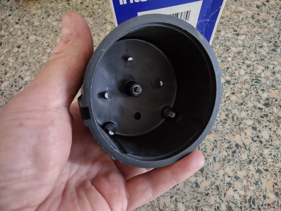 DISTRIBUTOR CAP - FITS: MAZDA RX2 RX3 RX4 RX5 RX7 & CAPELLA & LUCE & 929 ROTARY - Image 3 of 4