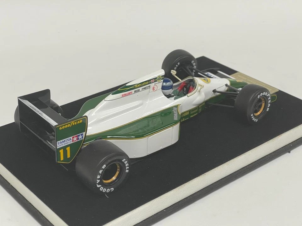 1/20 Tamiya Collector's Club Lotus 102B 1991 Formula 1 Hakkinen Leather  TN017 - Image 3 of 4
