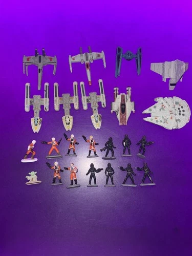Vintage 1994-98 Galoob LFL Star Wars Micro Machines Lot of 23 figures and ships