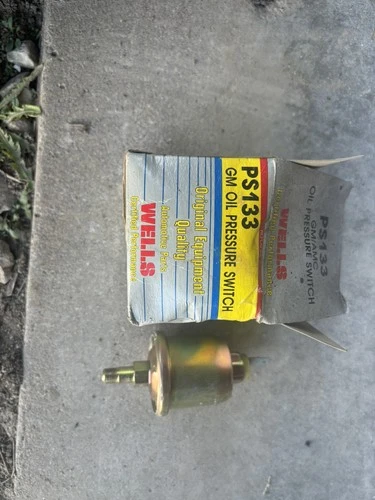 Wells GM/AMC Engine Oil Pressure Switch PS-133