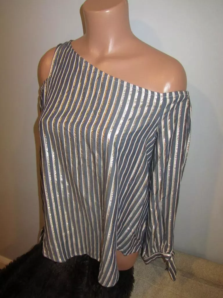 EXPRESS OFF ONE COLD SHOULDER Long Sleeve Gold Metallic Shirt Top