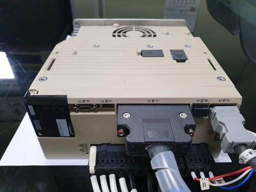 YASKAWA SGDV-5R5A01A SERVOPACK - Bild 6 von 6