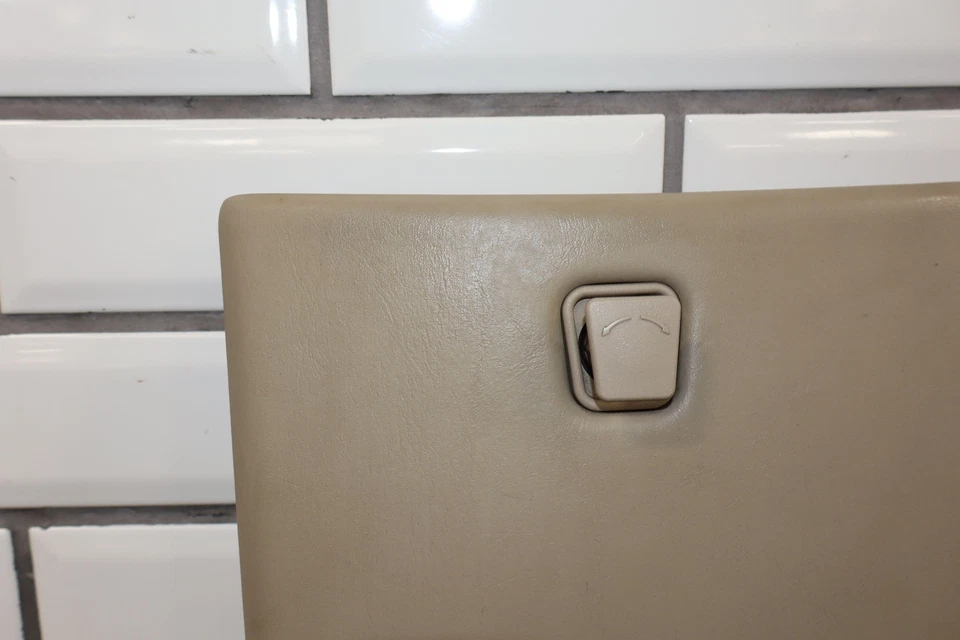 04-09 Cadillac XLR console de armazenamento traseiro cachoeira fabricante de equipamento original cubículo - Imagem 2 de 4