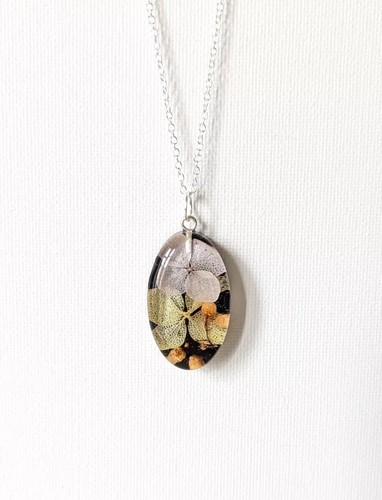 Handmade Real Flower Resin Necklace Hydrangea Pendant Unique Gift For Her Nature - Picture 3 of 4