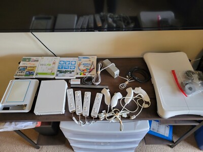 wii console bundle 4 controllers 4 nunchucks wii udraw tablet and game, balance 