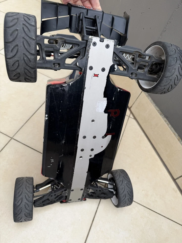 Carson Virus 4.1  XL Mobo Edition Buggy 1/8  Brushless ROLLER! - Bild 2 von 4