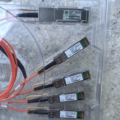 Genuine Cisco QSFP-4x10G-AOC1M Active Optical Cable 10-2932-02