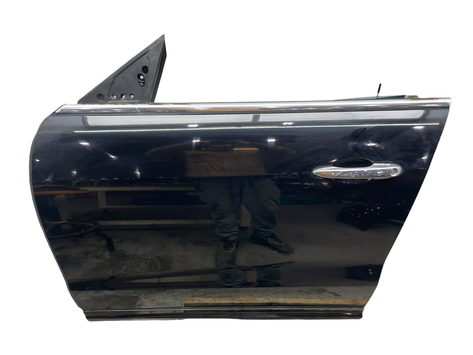 2017-2024 Maserati Levante M161 Front Left Door Assembly Nero Ribelle Mica (820)