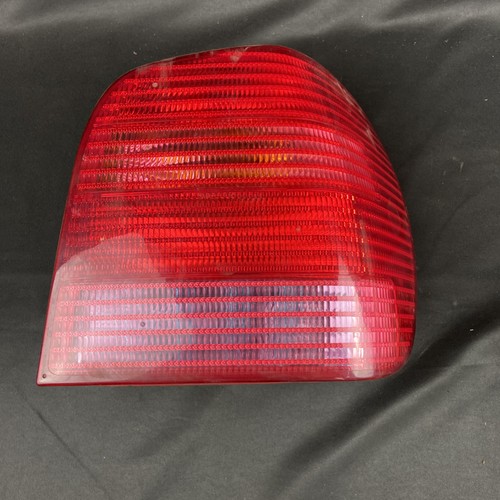 VW Polo 6N2 - Rückleuchte Rücklicht Bremsleuchte rechts 6N0945257B (69)