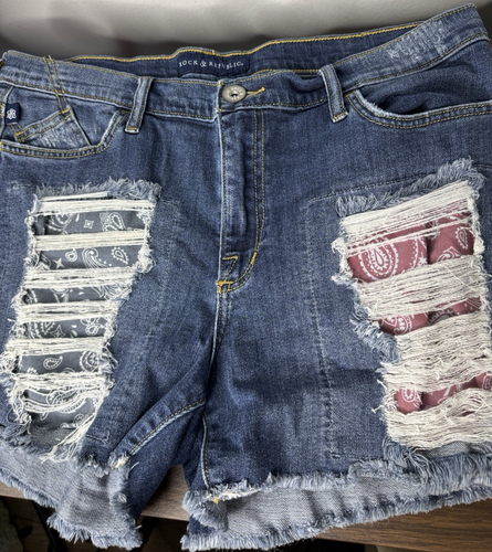 Rock & Republic Denim Shorts 16 Hula Distressed Torn Pockets Red Blue Americana - Picture 5 of 9