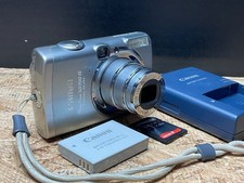 Canon PowerShot SD 700 IS 6MP Digital Camera w/ Battery Charger