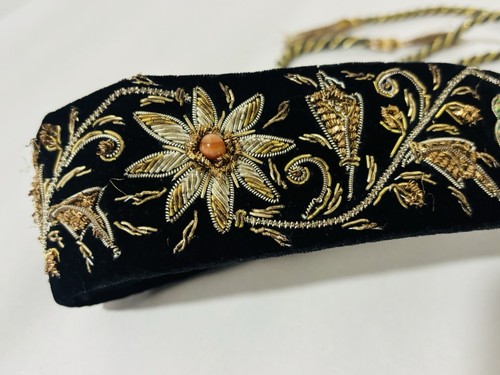 Vtg Hand Crafted Black Floral Peacock Wire Embroidered Velvet Waist Belt SZ OSFM - Picture 3 of 8