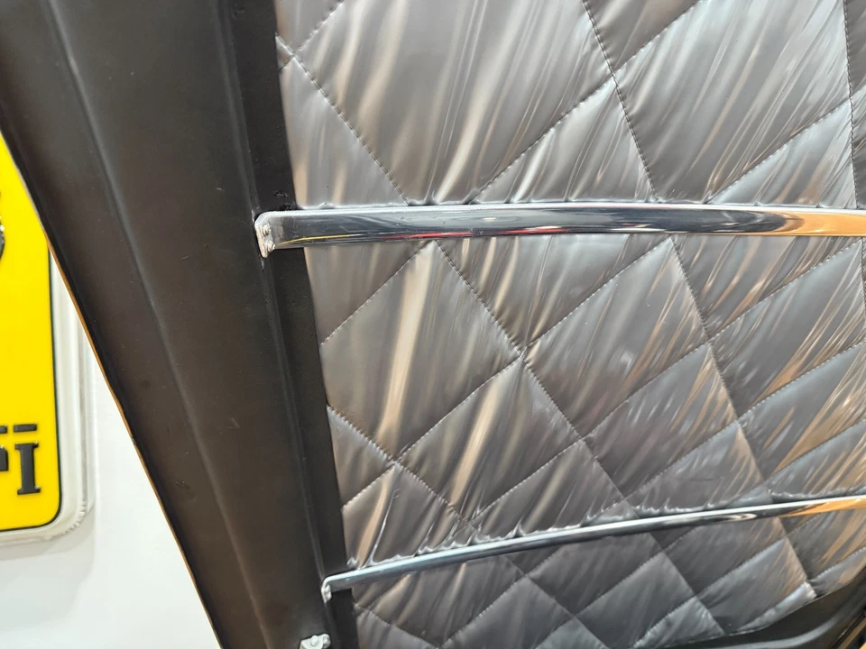 法拉利 330 GTC 抽油烟机垫支持 24328824208 & 2432884008 — 第 3/3 张图片