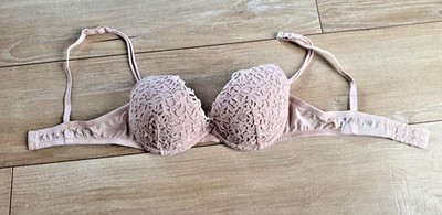 La Perla 34B (US) Nude Beige Floral Lace Underwire Bra + Removable Pads Gorgeous