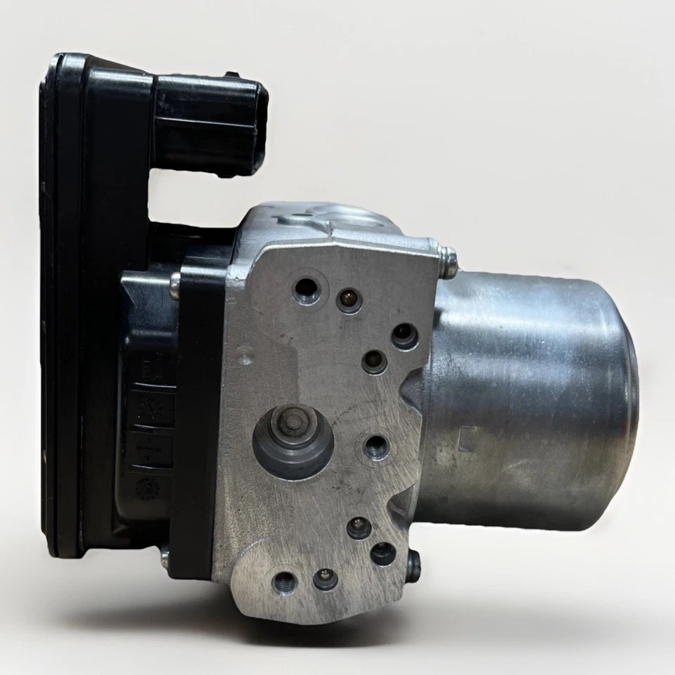 Módulo de bomba de freno ABS reacondicionado Honda Civic 2009-2011 | SNCG1 Foto 4 de 4