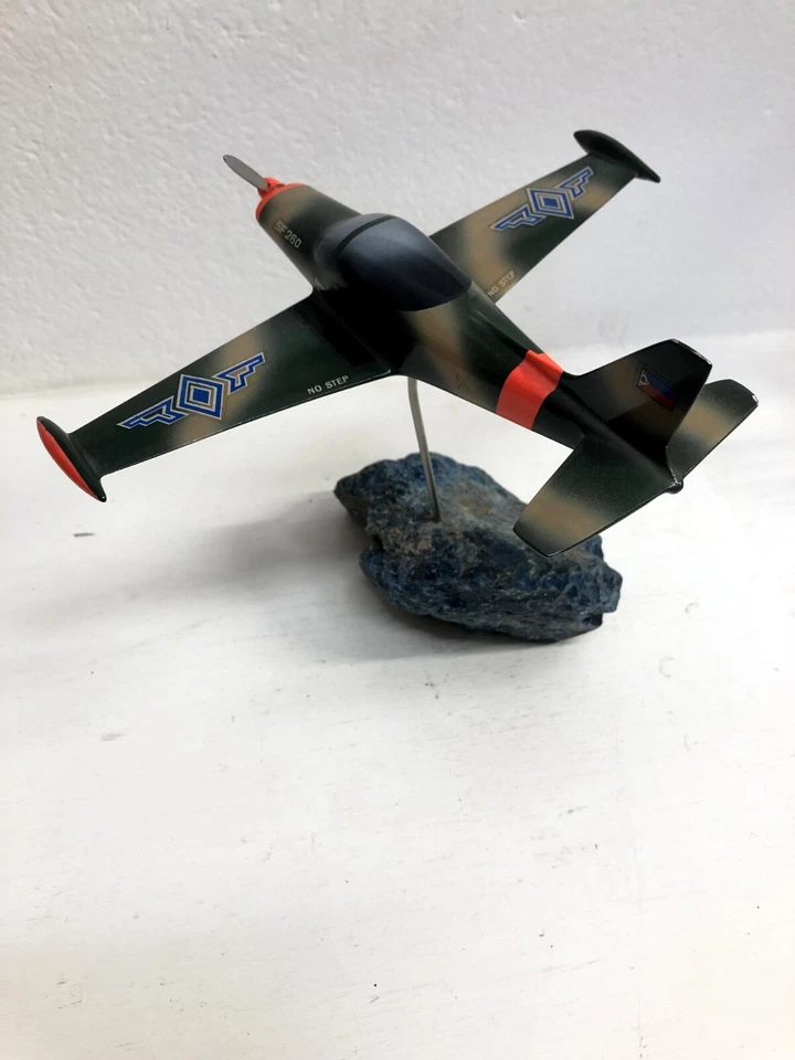 MODELLINO AEROMODELLO SIAI-Marchetti SF-260 Metallo AERONAUTICA MILITARE 18,5 cm - Immagine 3 di 4
