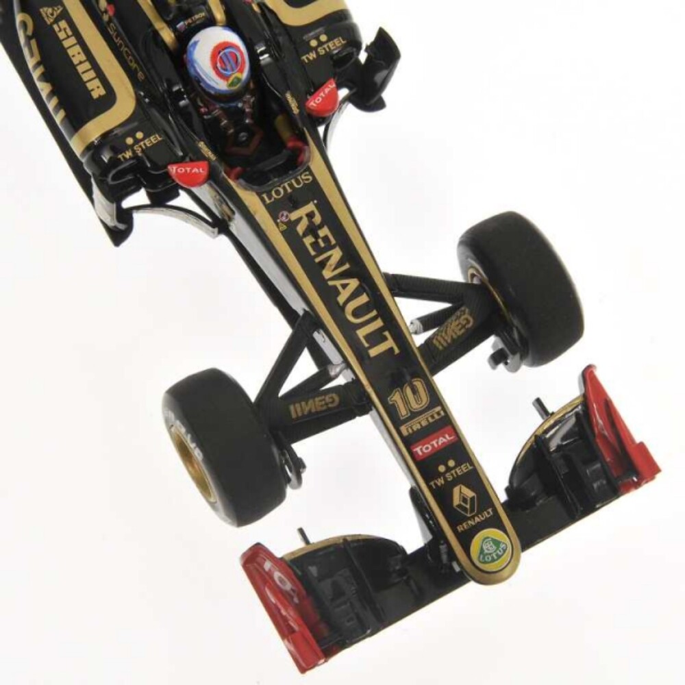 Minichamps 410110110 LOTUS RENAULT GP R31 V.PETROV 1ST