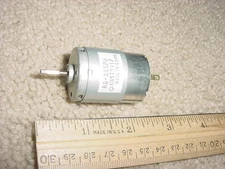 Small DC Electric Motor  12- 24 VDC 8400 RPM 800 ma M67   
