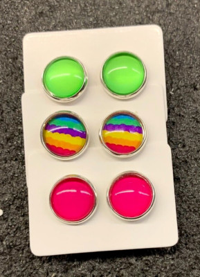 3 Paar verschiedene Farben Handarbeit versilbert 10mm Acryl/Glas Ohrringe