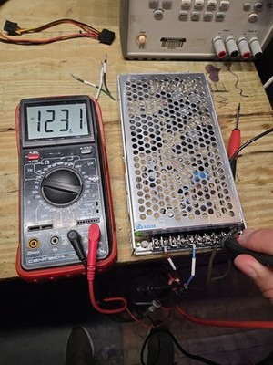 Delta PMT-24V200W1AM switching Power Supply. 110/230 Vac In.  2Vvdc Out