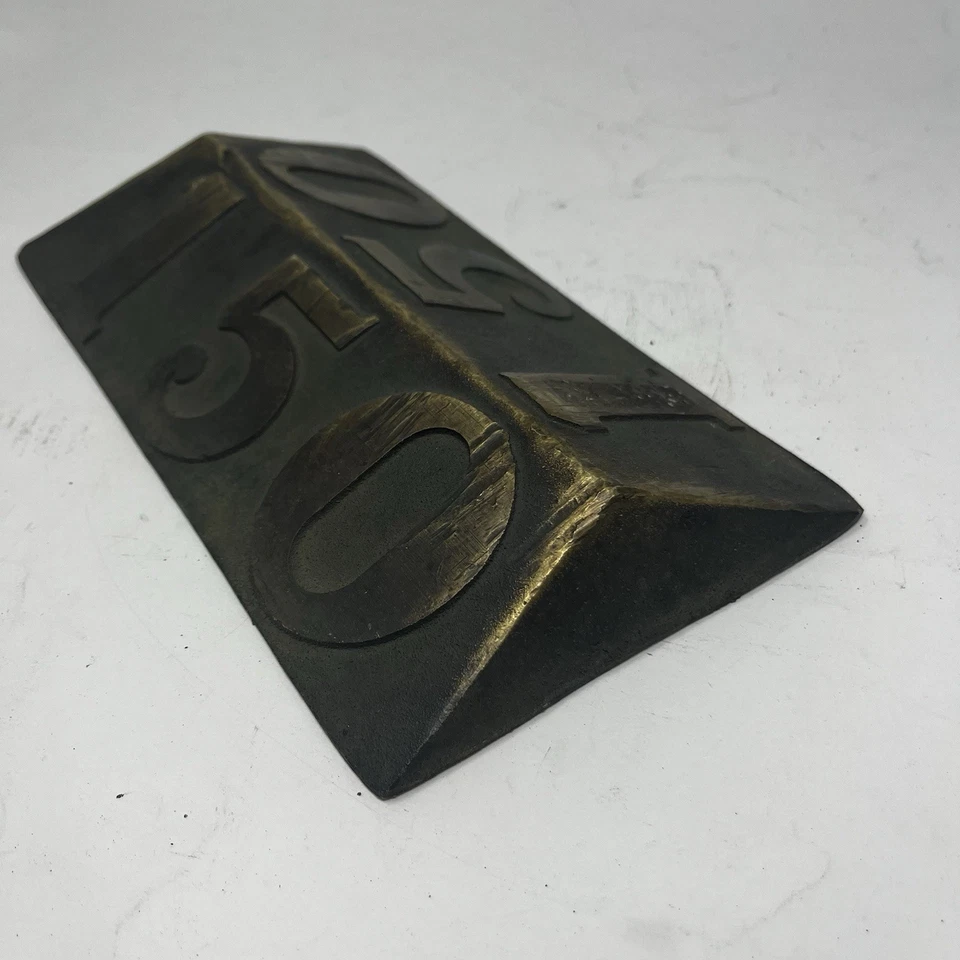 Carro de golf vintage de bronce macizo de los años 60 con prisma número de marcador de camino - 150 yardas Foto 4 de 4