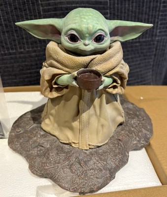Gentle Giant Box Lunch Exclusive Grogu The Child Statue 1316/5000 Mandalorian