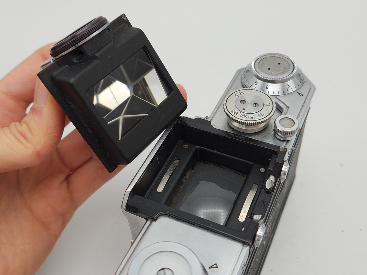 WIRGIN EDIXA REFLEX ボディ The Wirgin Edixa Reflex B is Everything I Love and Hate About Film