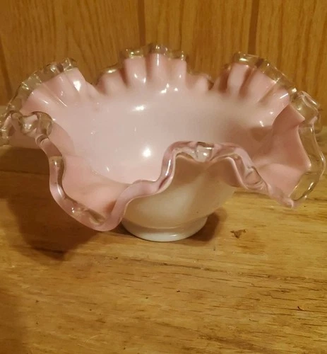 VTG 7 inch Fenton Silver Crest Milk Art Glass Ruffled Peach Pink Bowl